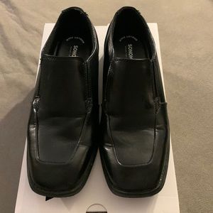 Boys Sonoma Dress shoes (like new/worn once) Size 4 Black